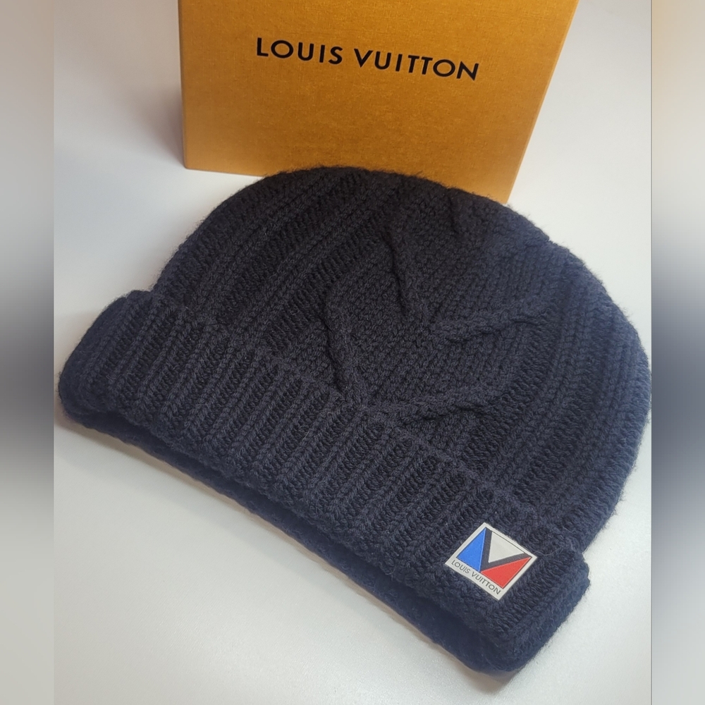 SOLD ❌Louis Vuitton Black Wool Beanie